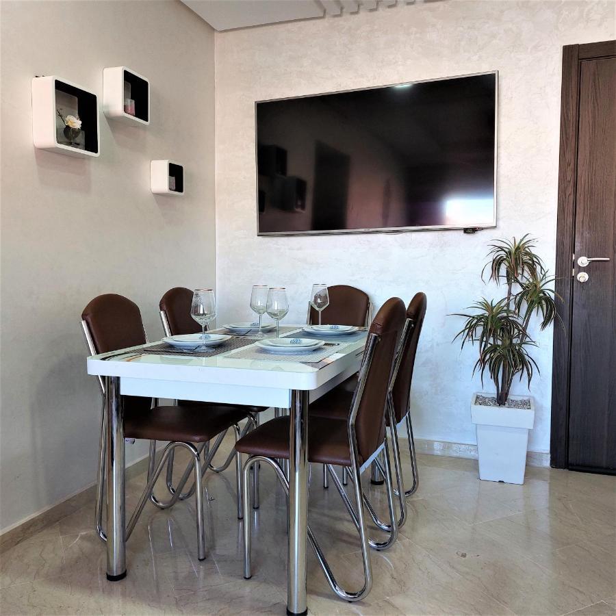 Appartement Pour Familles En Residence Avec Piscine Et Wifi Marrakesh Bagian luar foto