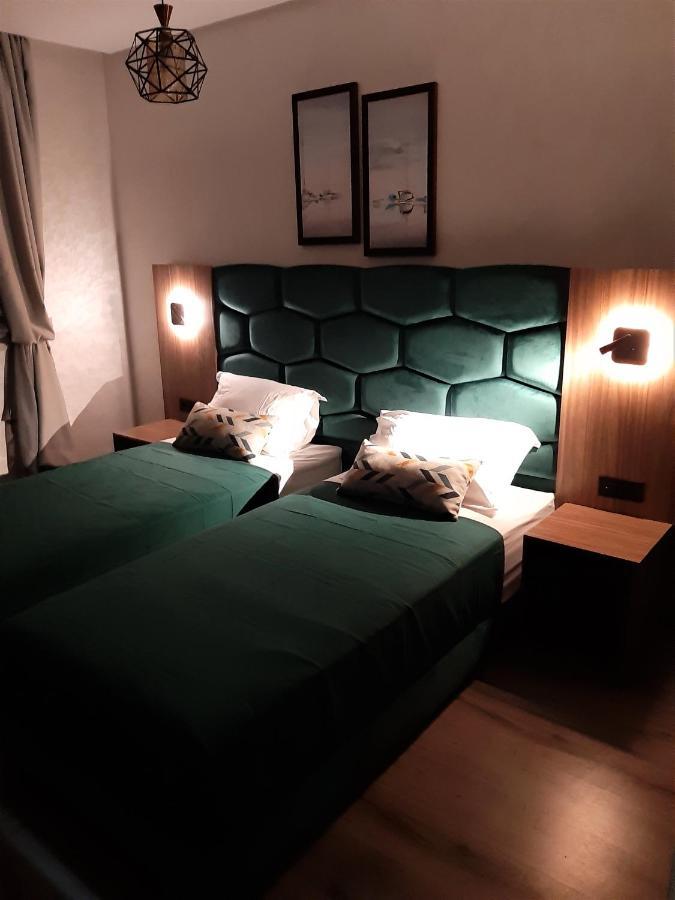Appartement Pour Familles En Residence Avec Piscine Et Wifi Marrakesh Bagian luar foto