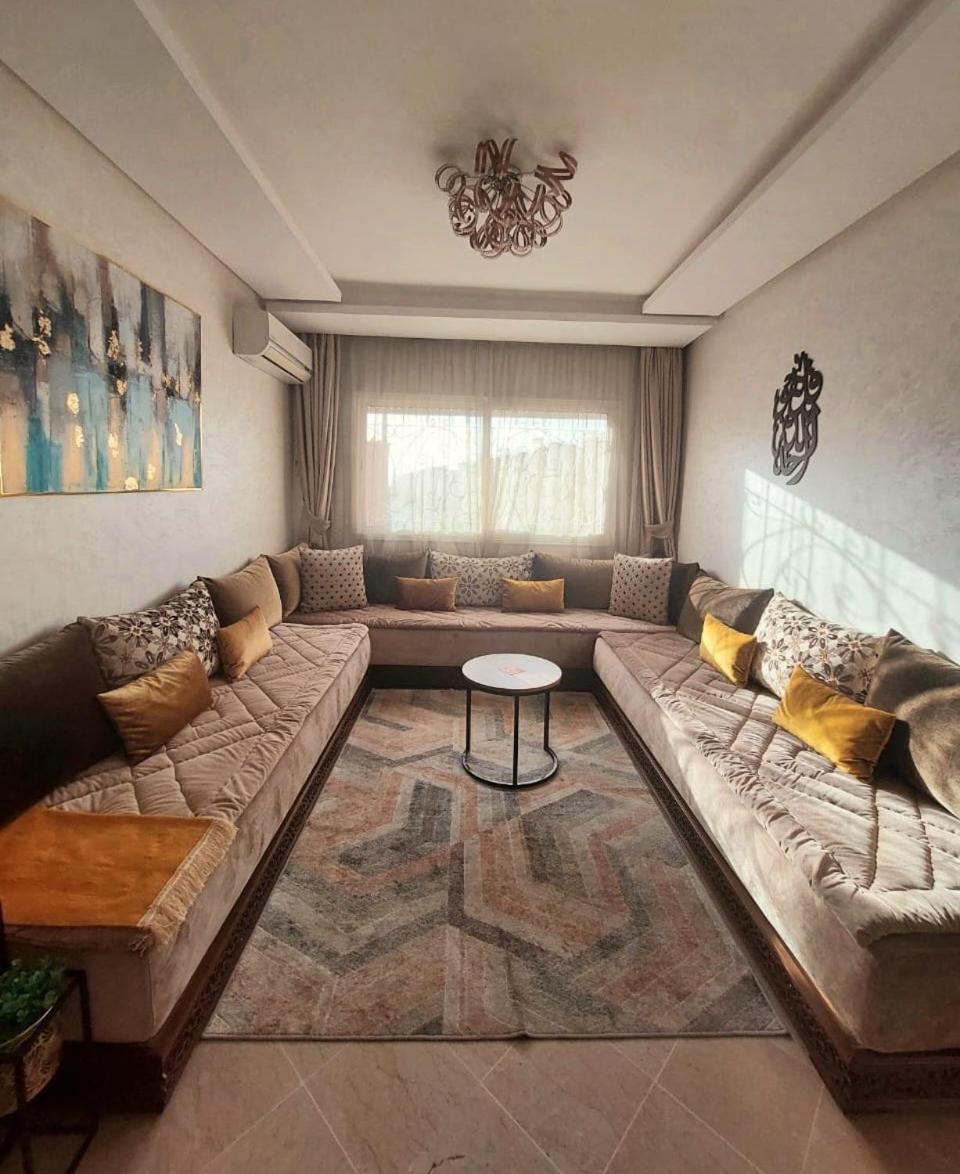 Appartement Pour Familles En Residence Avec Piscine Et Wifi Marrakesh Bagian luar foto