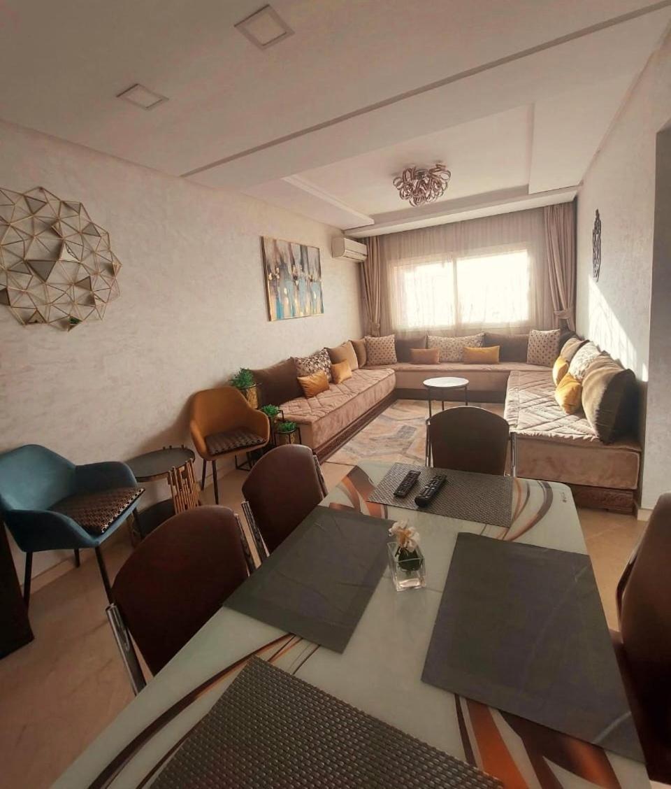 Appartement Pour Familles En Residence Avec Piscine Et Wifi Marrakesh Bagian luar foto